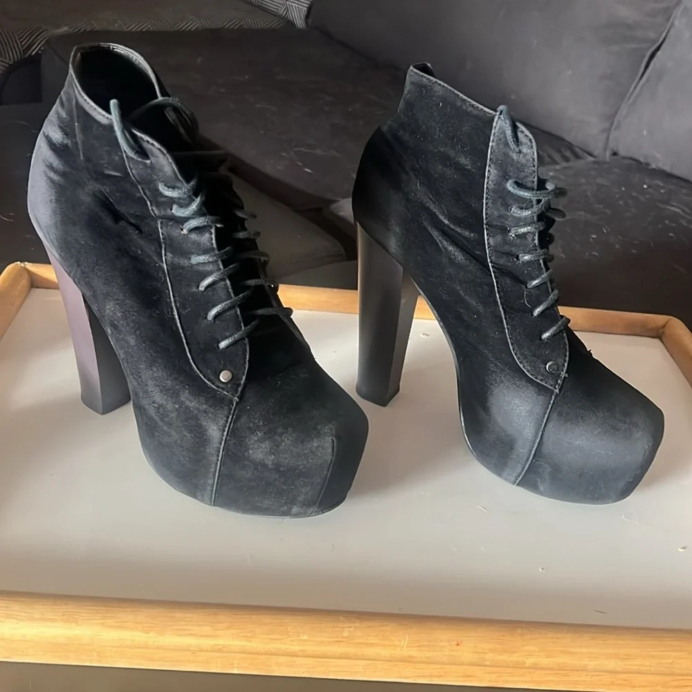 Platform booties - Picture 2 of 3